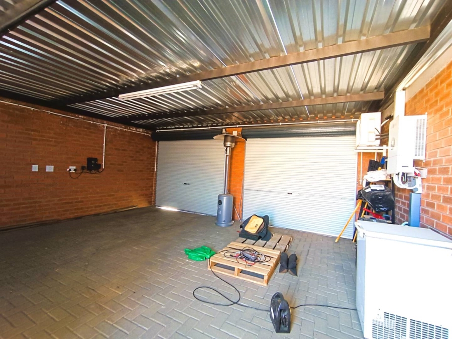 3 Bedroom Property for Sale in Langenhovenpark Free State